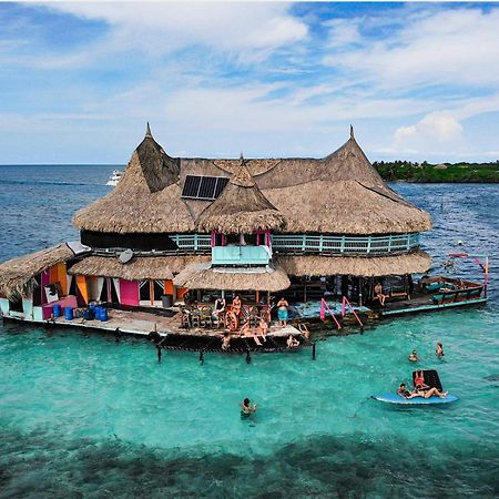 Hotel Casa En El Agua à Tintipan Island Extérieur photo