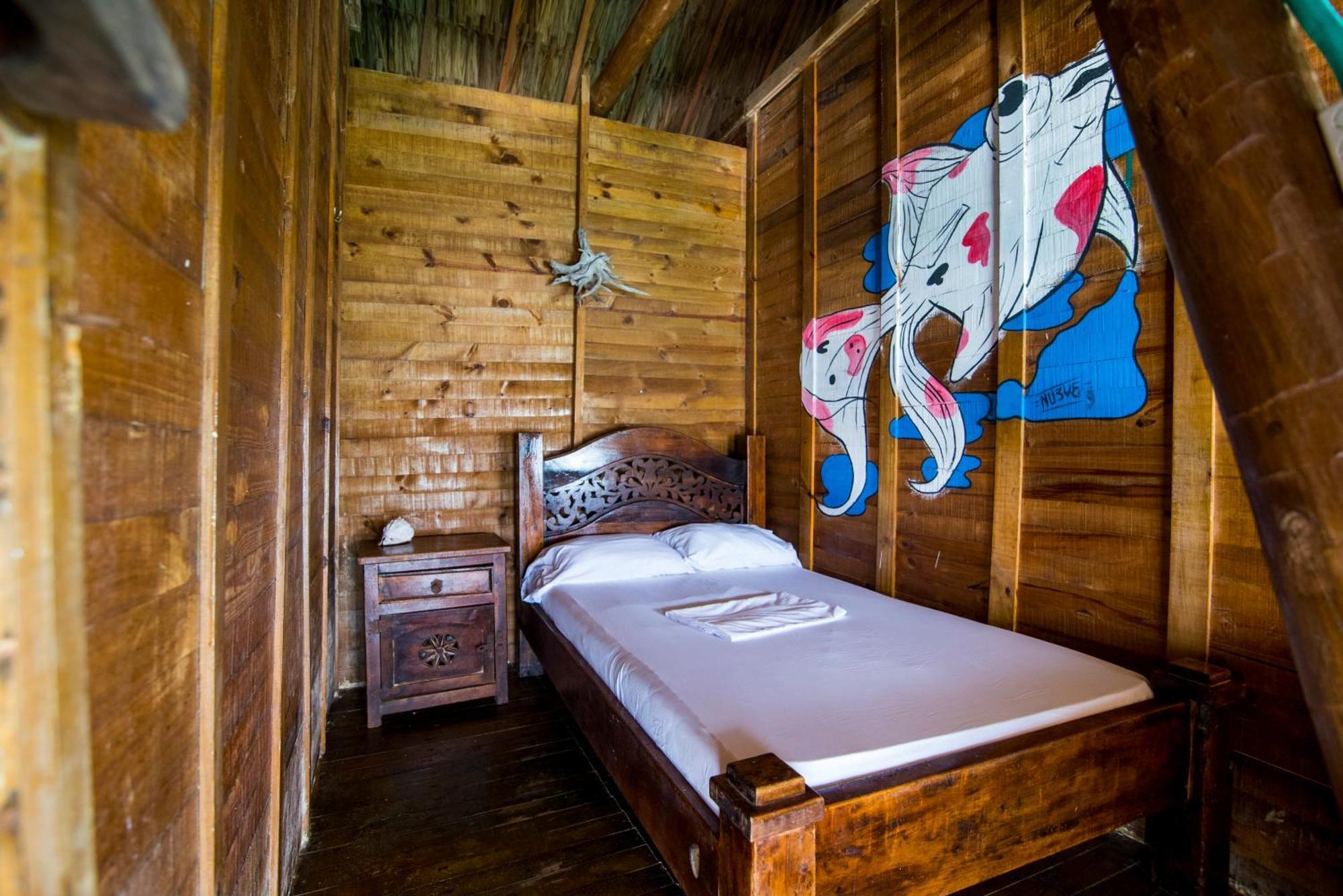 Hotel Casa En El Agua à Tintipan Island Extérieur photo